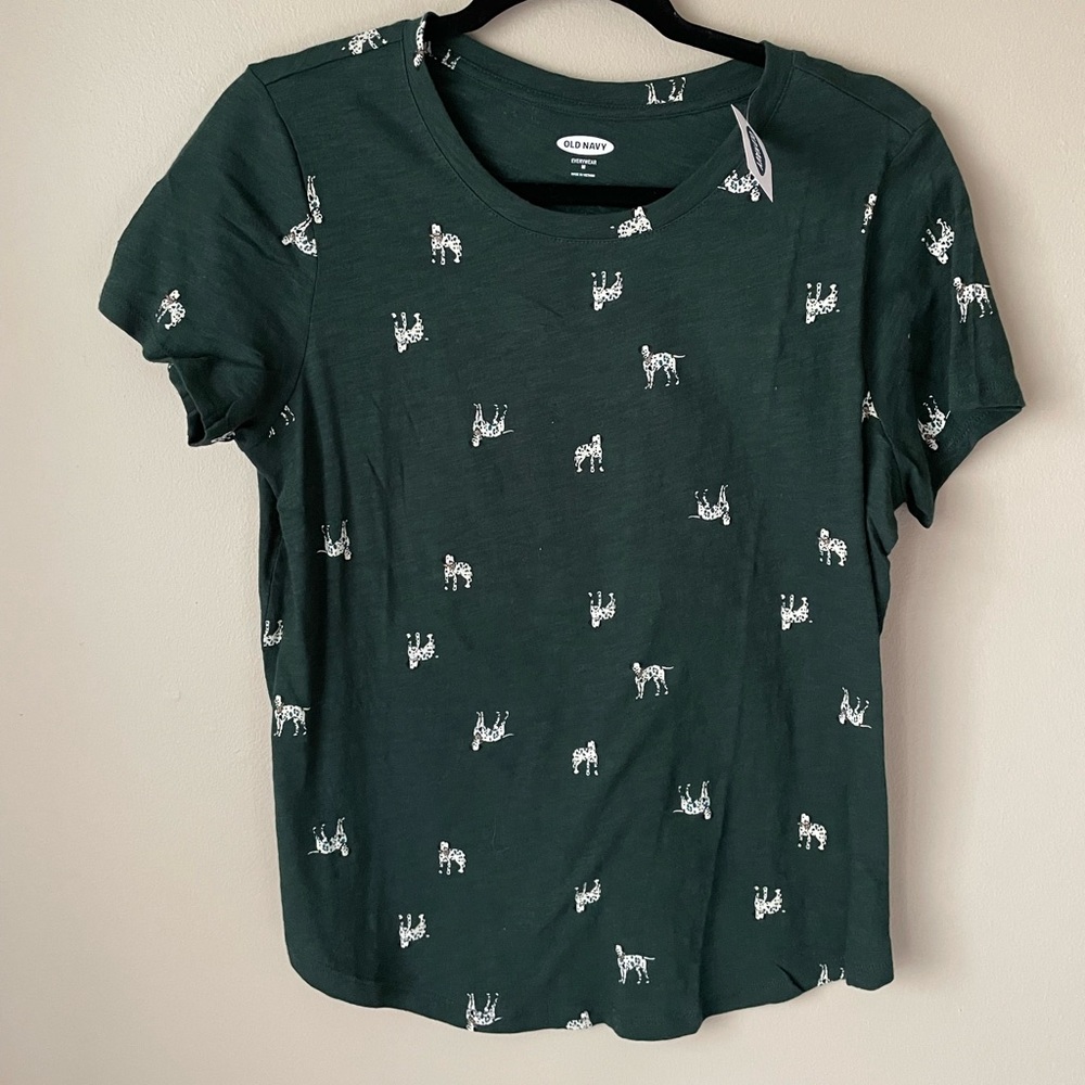 Dalmatian dog print tee shirt. Dark green short sleeve shirt. Old navy everywear